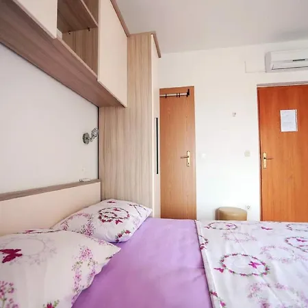 Pezo - With Balcony And Sea View *