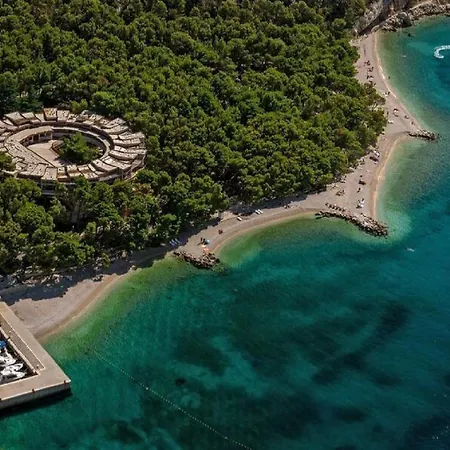 Pezo - With Balcony And Sea View Apartamento