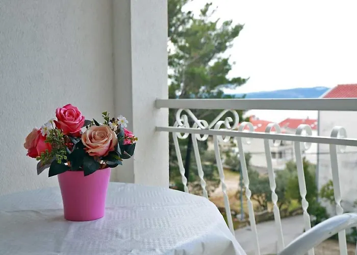 Pezo - With Balcony And Sea View Apartamento *