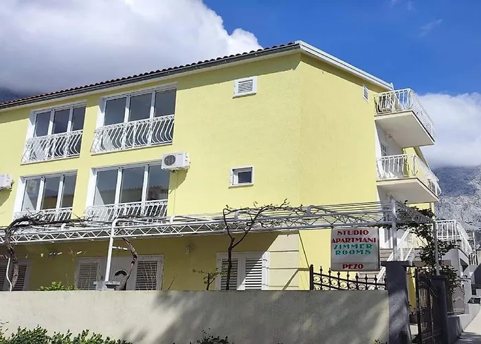 Pezo - With Balcony And Sea View Apartamento