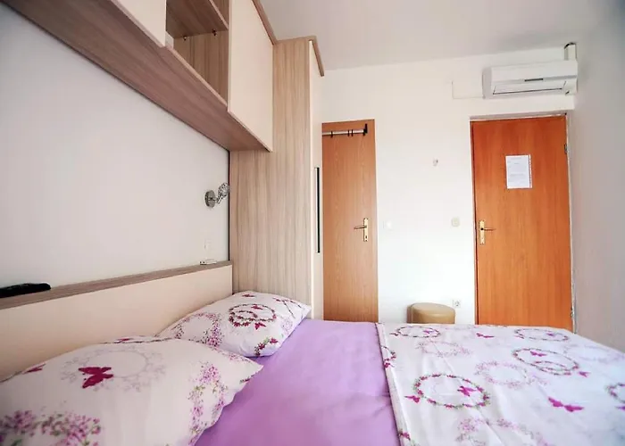 Pezo - With Balcony And Sea View *