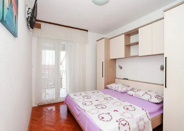 Pezo - With Balcony And Sea View * Baška Voda